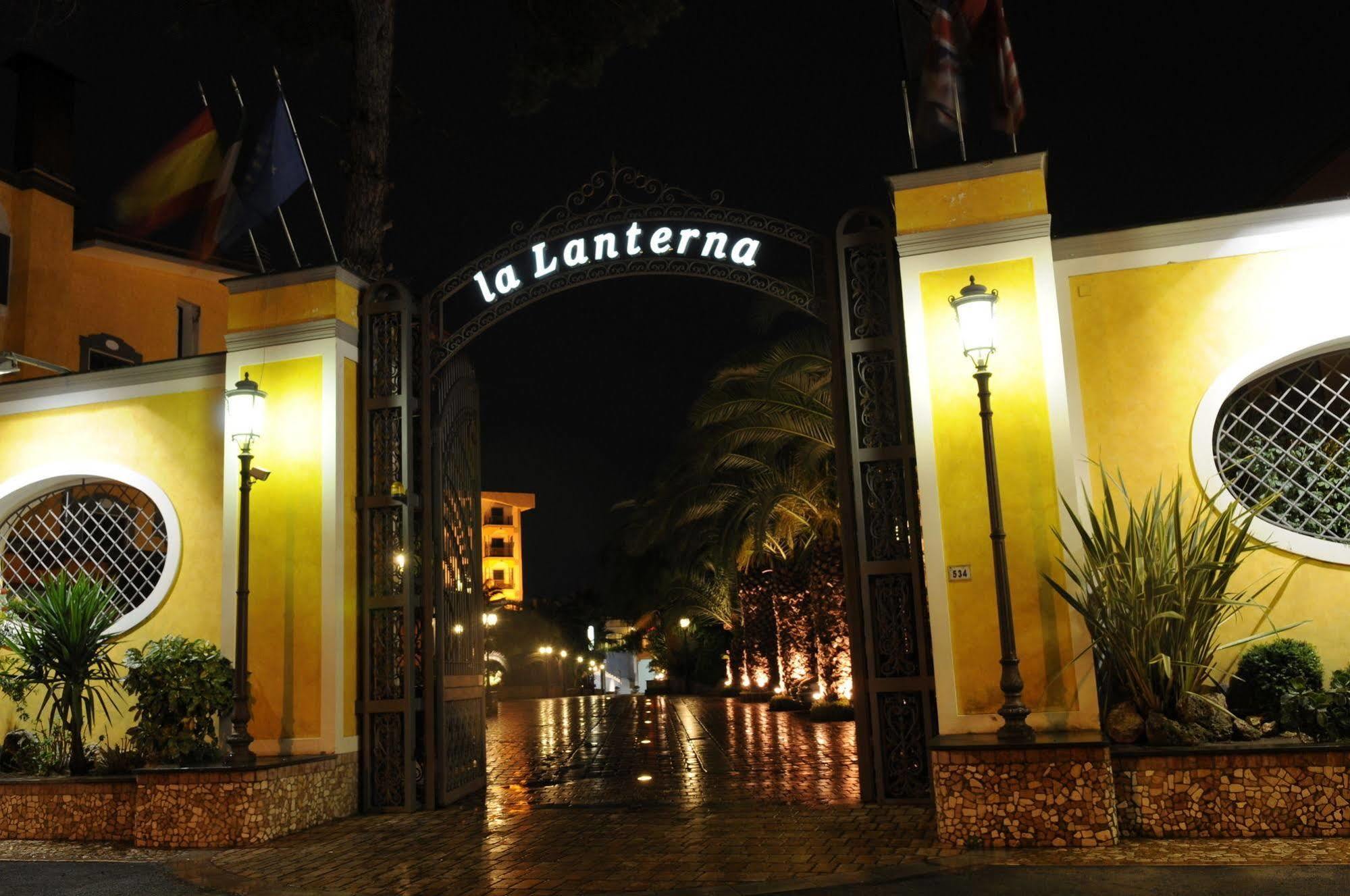 Hotel Ristorante La Lanterna Villaricca エクステリア 写真